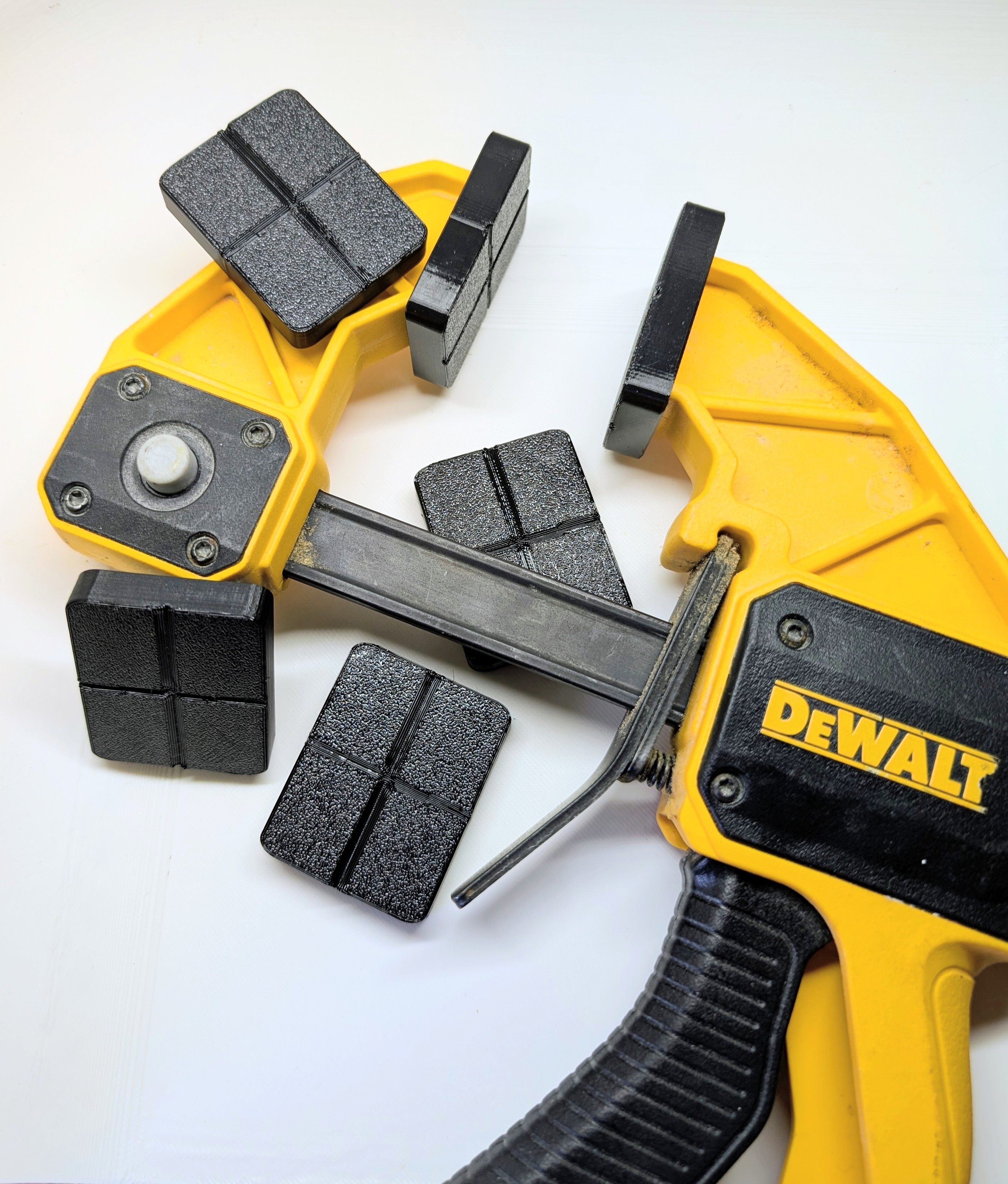 Replacement Grip Jaw Pads for DeWalt Large 200 lb Trigger/Bar Clamps (6 pack) U.S.A